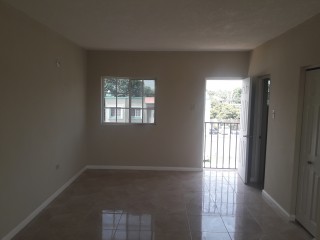 Dumbarton Avenue, Kingston / St. Andrew, Jamaica - Apartment for Sale
